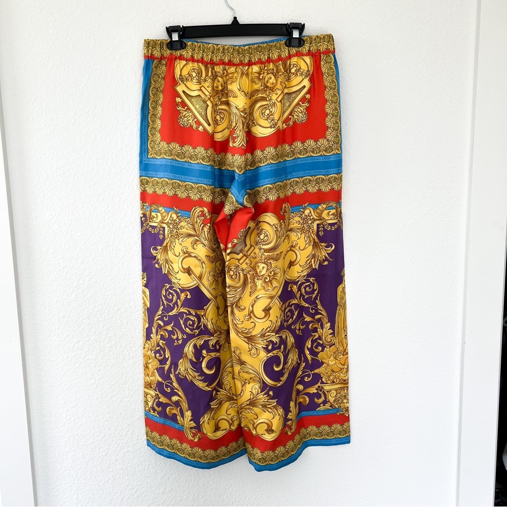 Versace Medusa Renaissance-Print Wide Leg Culottes - Picture 5 of 9